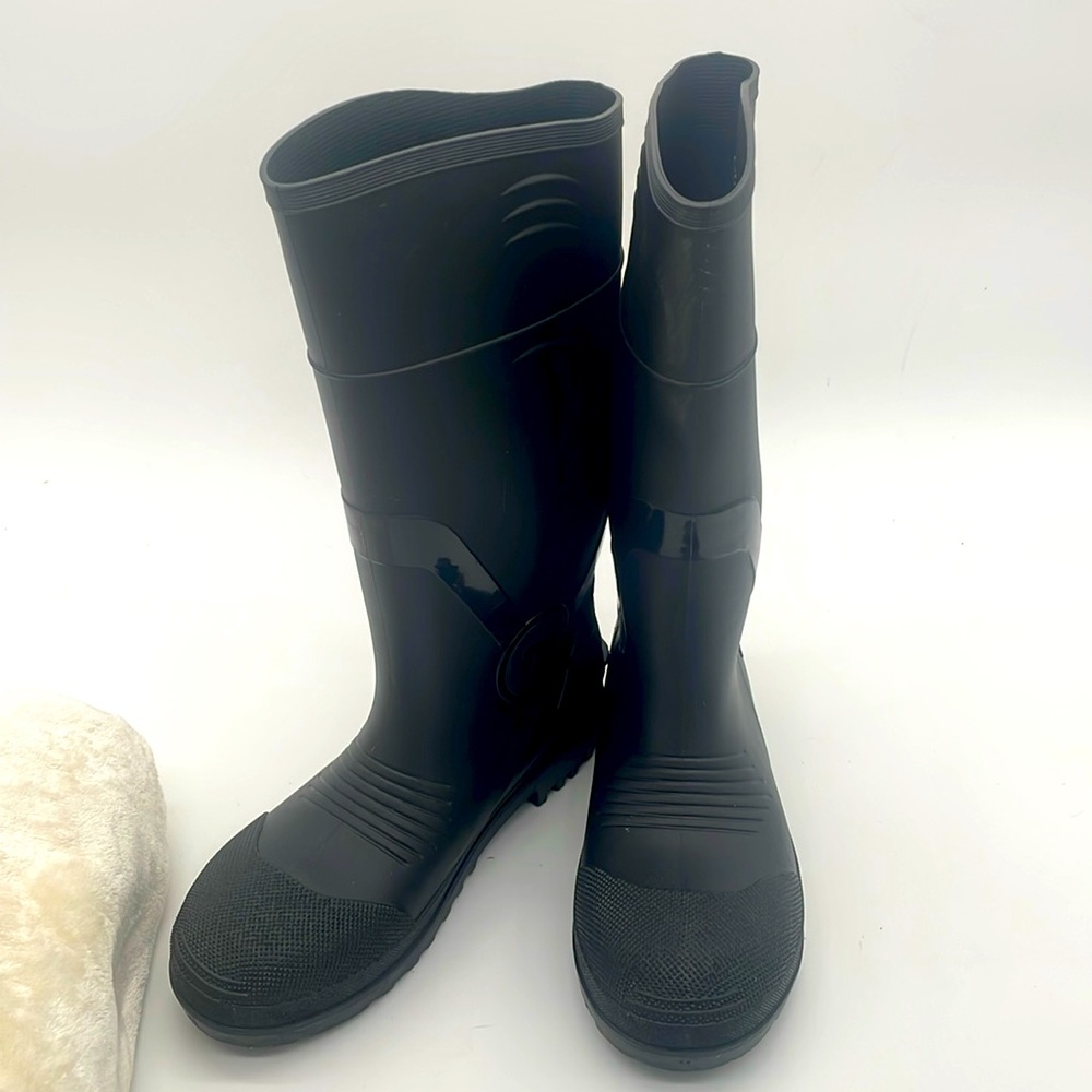 Barely used TINGLEY PILOT G2 Rain/ Muck Boots black size 11